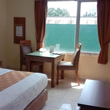 Hotel Senen Indah Syariah Jacarta Exterior foto