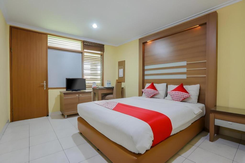 Hotel Senen Indah Syariah Jacarta Exterior foto
