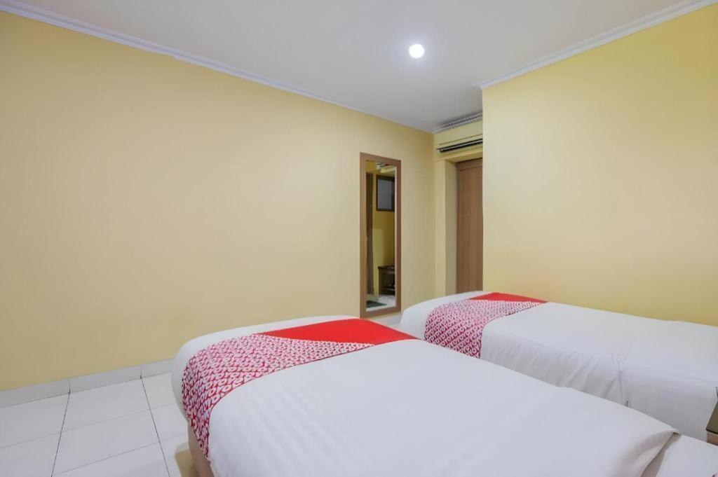 Hotel Senen Indah Syariah Jacarta Exterior foto
