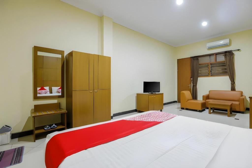 Hotel Senen Indah Syariah Jacarta Exterior foto