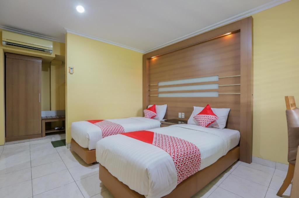 Hotel Senen Indah Syariah Jacarta Exterior foto