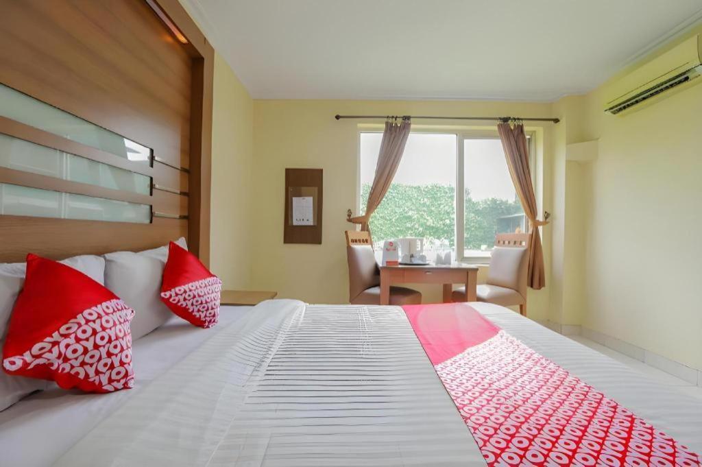 Hotel Senen Indah Syariah Jacarta Exterior foto