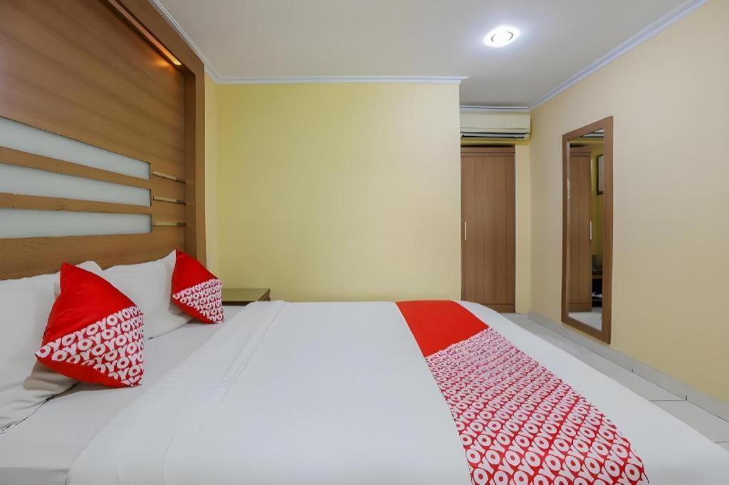 Hotel Senen Indah Syariah Jacarta Exterior foto