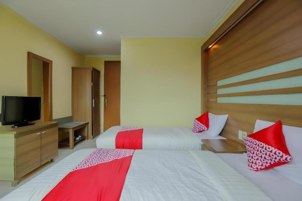 Hotel Senen Indah Syariah Jacarta Exterior foto
